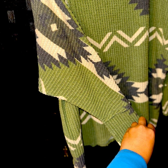 Warm and Soft Aubrey Top - Picture 4 of 6